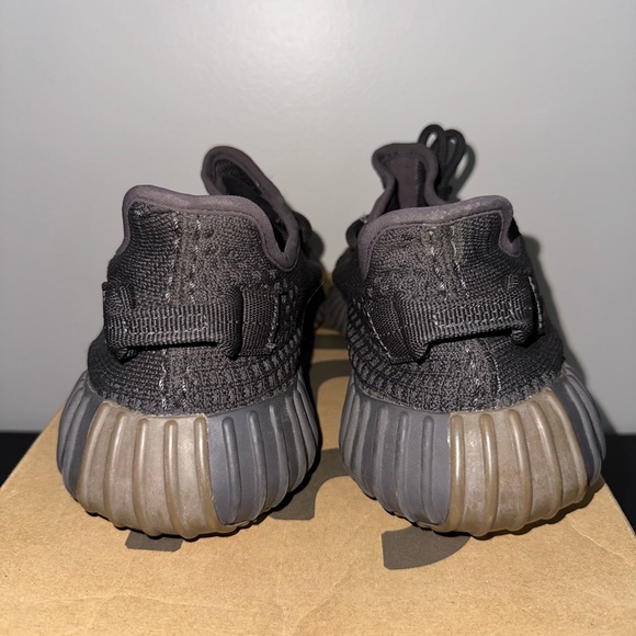 Adidas Yeezy Boost 350 V2 Cinder Non-Reflective (FY2903) - Picture 8 of 11